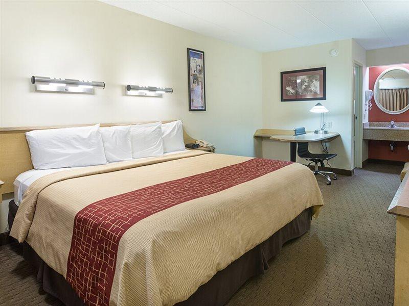 Red Roof Inn Detroit - Farmington Hills Exterior photo