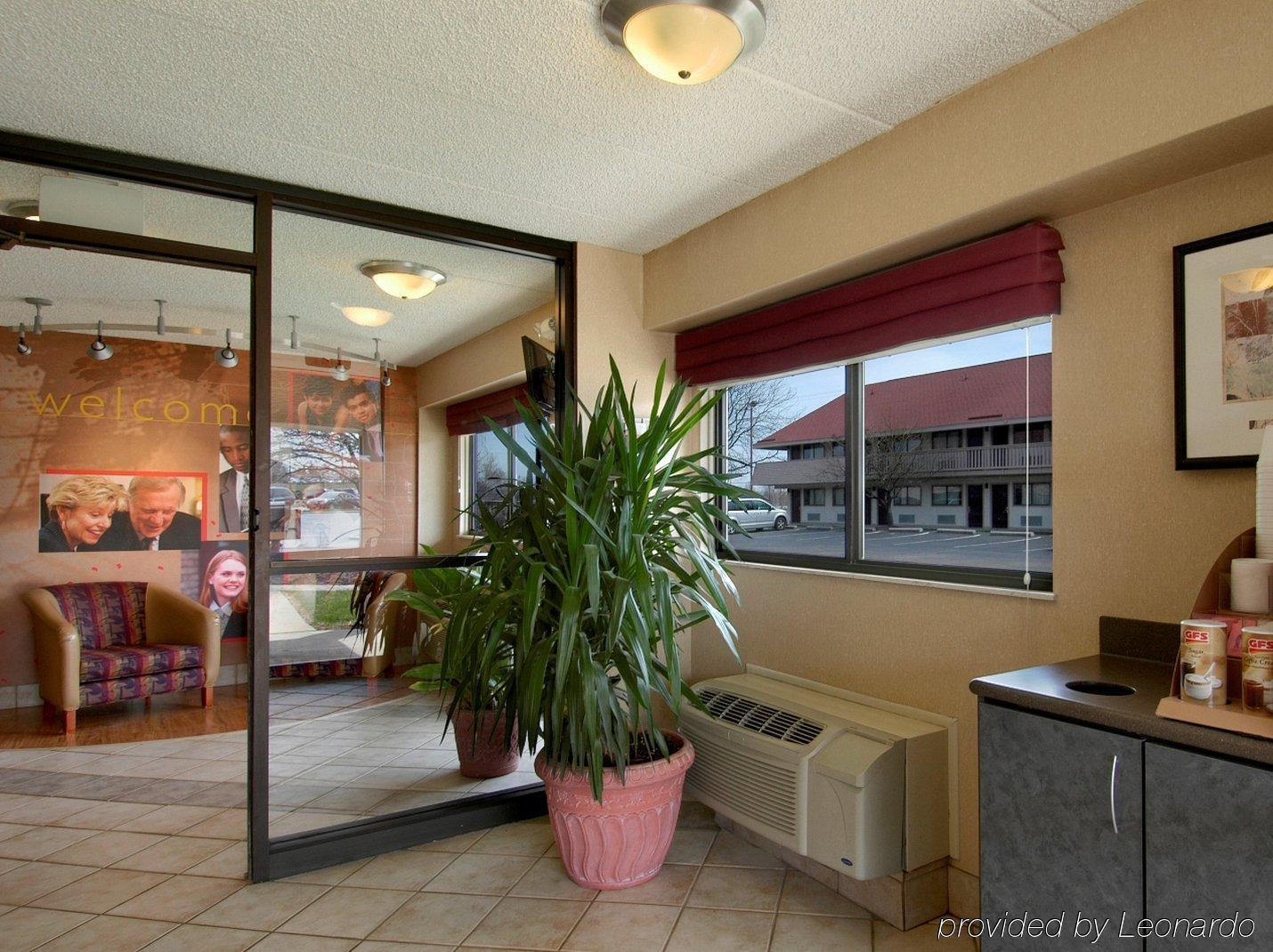 Red Roof Inn Detroit - Farmington Hills Interior photo